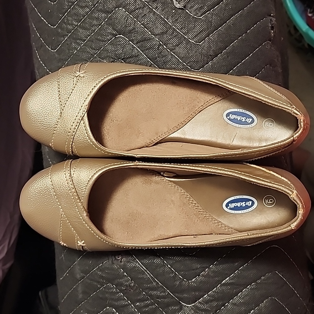 Dr.Scholls Advanced Comfort Series women size 9 Gold in color